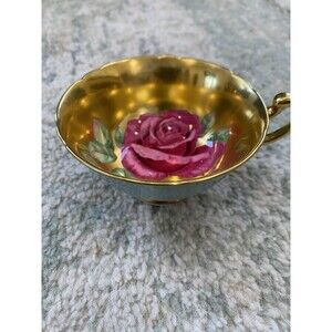 Paragon Floating Cabbage Rose w Heavy Gold Mint Tea Cup Teacup England
